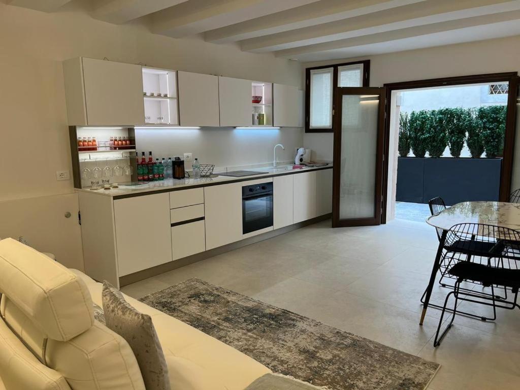 Immobiliare Nk Palazzo Bonvicini Apartment Венеция Екстериор снимка